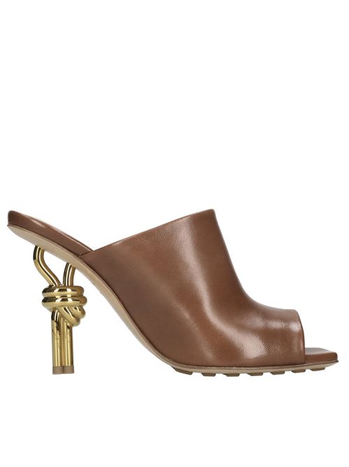 Mules Knot in pelle BOTTEGA VENETA | 740589 VBSF0 2460MARRONE